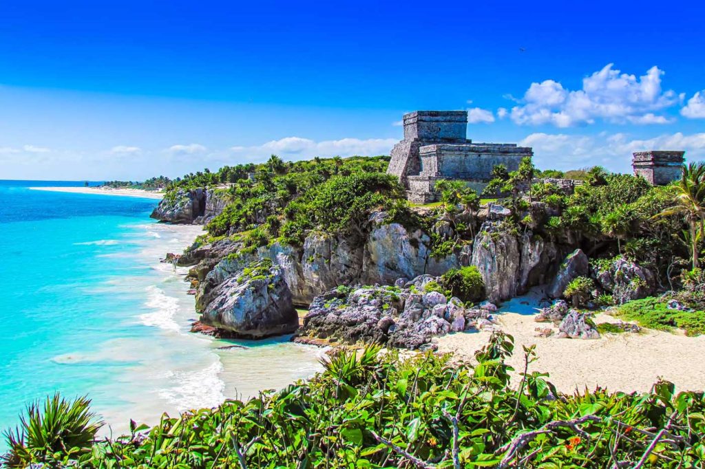 Explore the majestic Mayan Temples !
