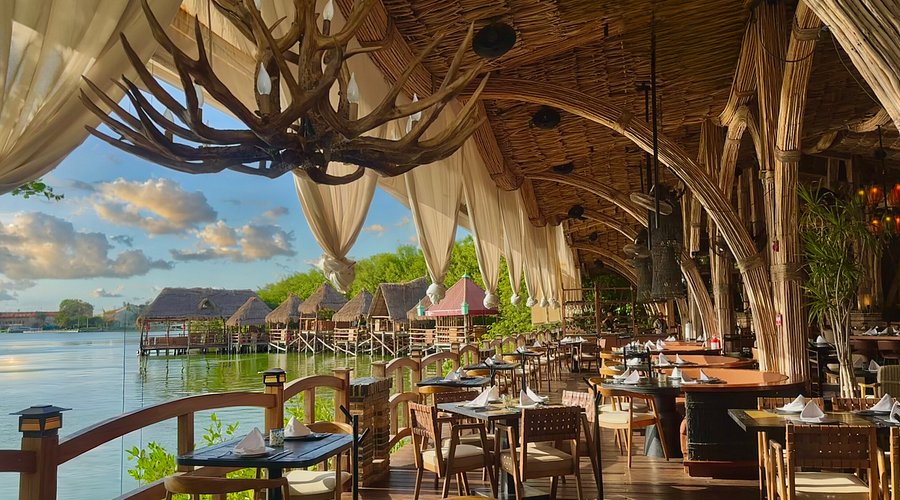 Visit the best restaurants in Cancun